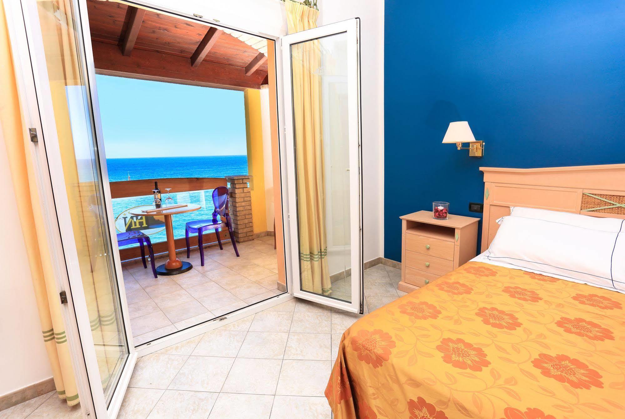 Hotel Nantis Castelsardo Luaran gambar